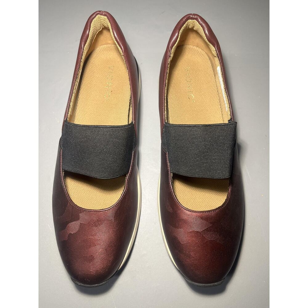 Vionic Shoes Womens Size 10 Red Cadee Camo Mary Jane Flats Slip On Comfort - Picture 3 of 9